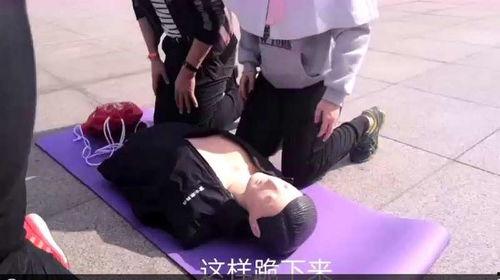 操人小视频,揭秘网络短视频的诱惑与风险